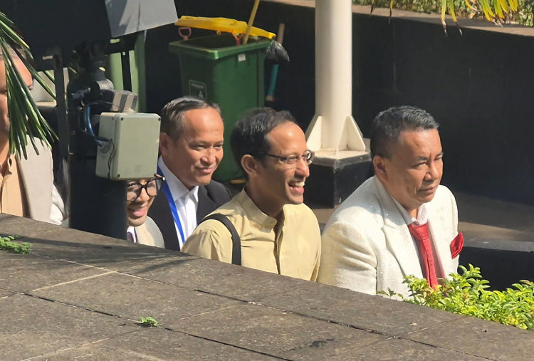 Ekspresi Nadiem Makarim saat Datangi KPK Bareng Hotman Paris, Diperiksa soal Pengadaan Google Could
