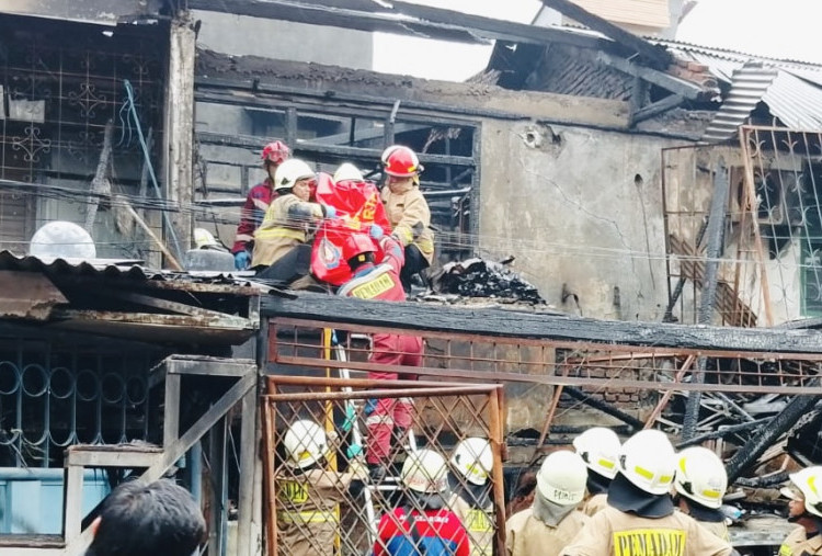 Mengerikan! Jasad Sekeluarga yang Tewas Kebakaran di Pejagalan akibat Korsleting Mobil Listrik Ditemukan di 1 Kamar