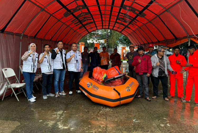 BRI Peduli Cepat Tanggap, Salurkan Bantuan ke Korban Banjir Bandang Sumatera