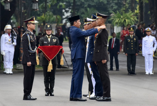 Jokowi Lantik 833 Perwira TNI dan Polri, Lulusan Terbaik dapat Penghargaan Adji Makayasa