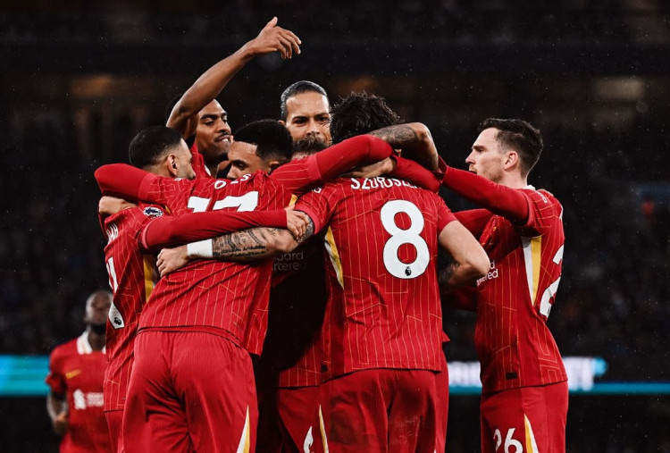 Liverpool Gasak Man City 2-0 di Etihad, Arne Slot Merendah Soal Gelar Premier League 