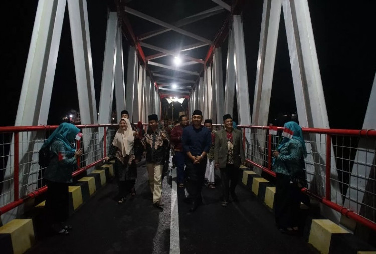 Jembatan Joju Resmi Beroperasi, Warga Ngawi Kini Menyeberang Bengawan Solo Lebih Aman