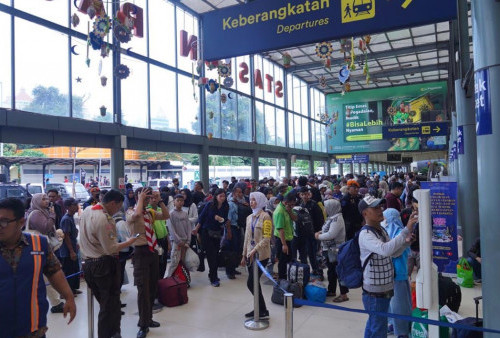 Jadwal Baru 24 KA Jarak Jauh dari Stasiun Pasar Senen, Jatinegara dan Gambir   
