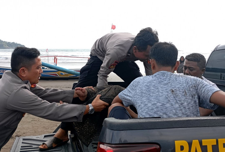 Detik-detik Tewasnya Anggota Polda Jabar, Terseret 40 Meter dari Bibir Pantai