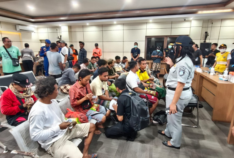 Kemenhub Bantu Pencarian Korban Tenggelam KMP Tunu Pratama Jaya di Selat Bali