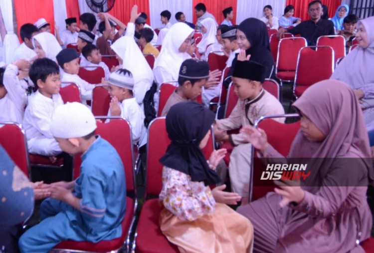 Projo Gelar Buka Puasa Bersama dan Santunan Anak Yatim di Kantor DPP