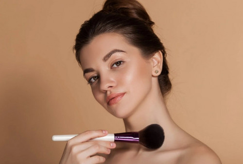 Flaswless! Tips Makeup Anti Crack dari Philip Kwok, Simak Langkah-Langkahnya