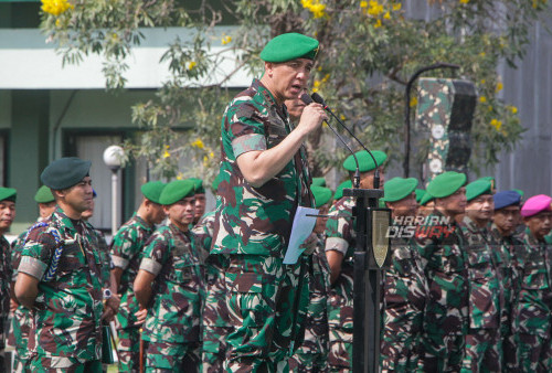 Sementara itu, Mayjen TNI Rudy Saladin menegaskan bahwa selama masa kepemimpinannya, ia akan fokus pada menjaga stabilitas dan keamanan di Jawa Timur serta berkomitmen untuk melanjutkan program-program yang telah berjalan dengan baik, sambil menyesuaikan dengan tantangan dan perkembangan zaman. (Moch Sahirol Layeli)