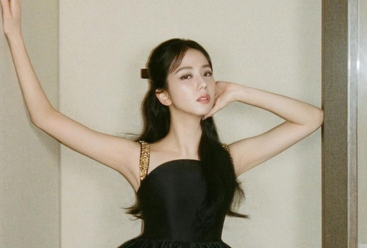 5 Lagu Solo Jisoo yang Wajib Masuk Playlist di Ulang Tahun yang ke-31, Ada Duet Bareng Zayn