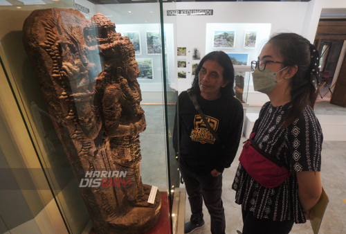 Museum Pawitra (Penanggungan) difungsikan sebagai pusat informasi arkeologi dan budaya yang ada di Gunung Penanggungan mulai abad 10-16 Masehi. 