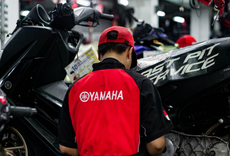 Pengendara Wanita Jangan Sampai Salah! Begini Cara Service Motor agar Tetap Prima