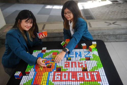 Yuk, Nyoblos! Mahasiswi Ubaya Serukan Anti-Golput Lewat Rubik