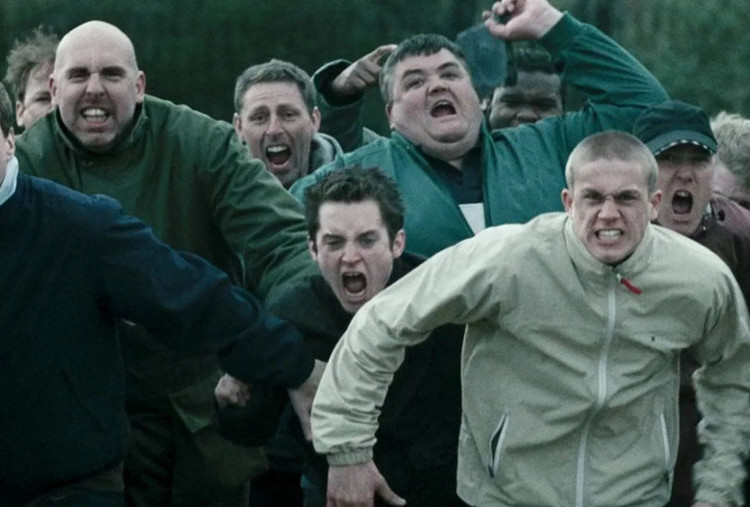 5 Film Tentang Suporter Bola yang Penuh Emosi dan Adrenalin
