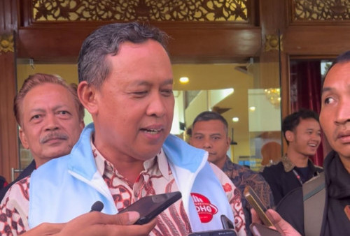 Sopir Angkot Geruduk DPRD Kota Bekasi Tolak Biskita, Cawali Tri Adhianto Angkat Bicara