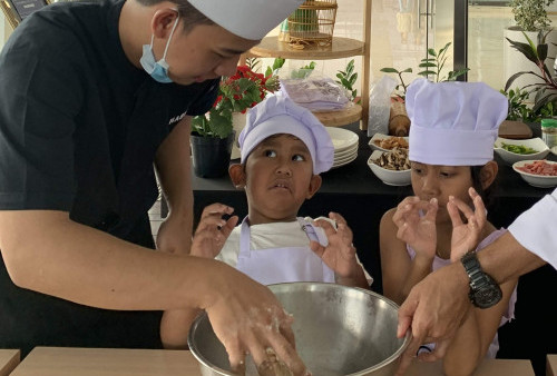 Cilik-cilik Belajar Memasak bareng Para Chef Aston Kartika Grogol selama Liburan