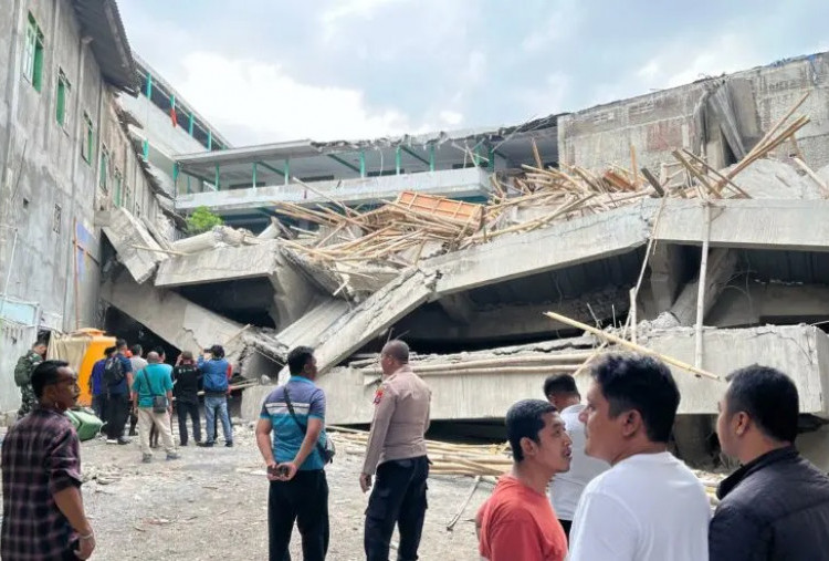Asrama Putra Ponpes Al Khoziny Sidoarjo Ambruk, 19 Ambulans Dikerahkan Evakuasi Korban