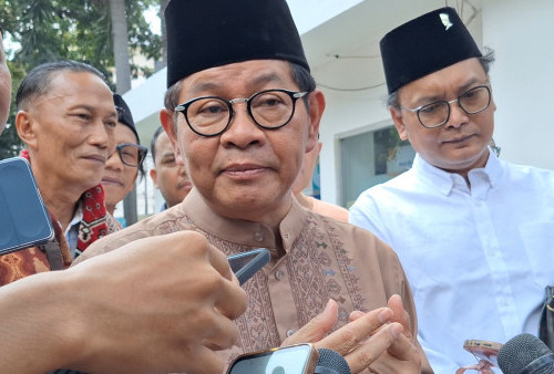 Pramono Sentil Program Mobil Curhat Ridwan Kamil: Kalau Urusan Curhat ke Diri Sendiri Aja