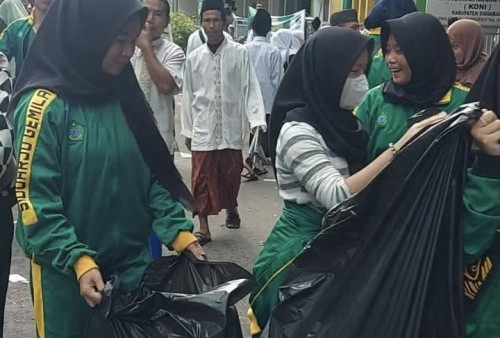 Ratusan Atlet Koni Sidoarjo Jadi Relawan Kebersihan