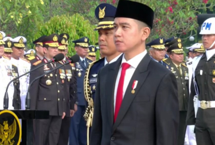 Gibran Pimpin Upacara Peringatan Hari Pahlawan di TMP Kalibata