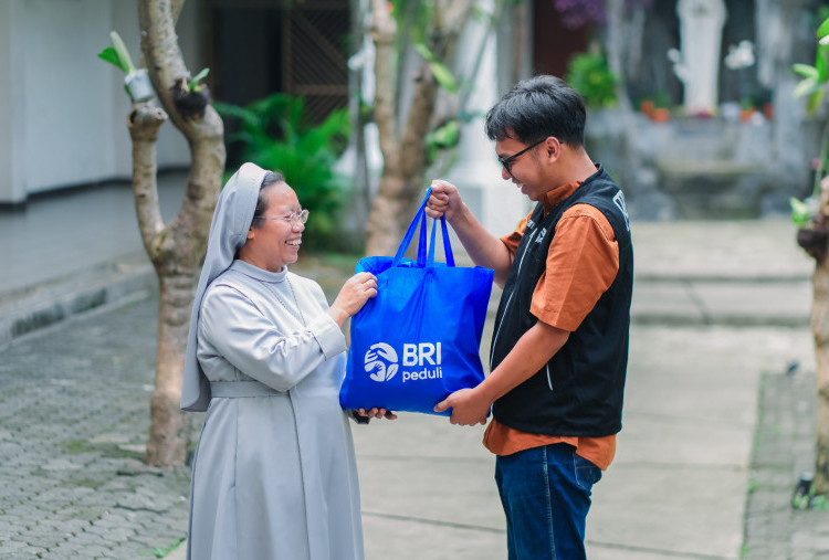 Maknai Paskah 2026, BRI Peduli Salurkan 10.050 Paket Sembako bagi Umat Nasrani