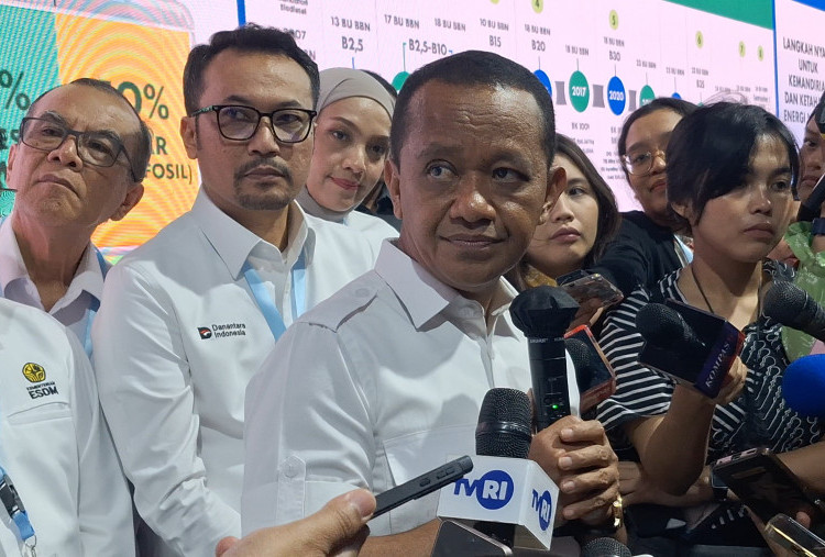 Bahlil Minta Pemilik Mobil Mewah Tak Pakai BBM Subsidi: ‘Mohon Pakai Hati’