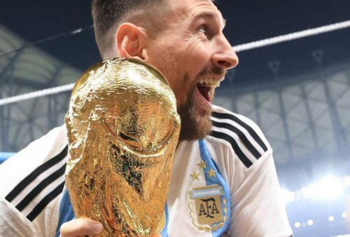 Sempurna! Sederet Raihan Gelar Messi Bersama Klub dan Negara Usai Piala Dunia 2022