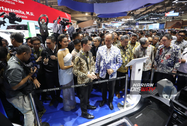 Toyota Rayakan 55 Tahun dengan Tiga Model Baru di GIIAS 2026