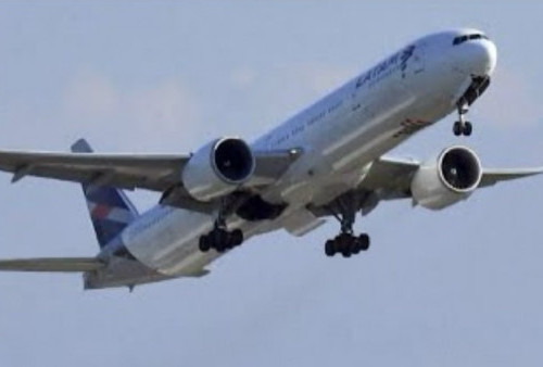 Pesawat Boeing 787 Milik LATAM Airlines 'Terjun Bebas', 263 Penumpang dan 9 Awak Terlempar dari Kursi 