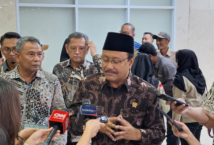 Bansos Dipakai Buat Judi Online? Mensos Gus Ipul Ancam Coret Nama Penerima