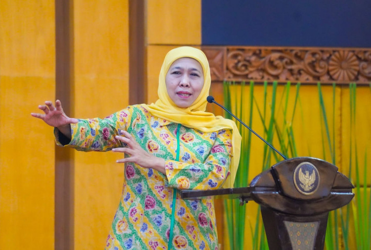 Filosofi Hidup Khofifah Indar Parawansa dan Peluangnya Pada Tahun Ular Kayu 2025