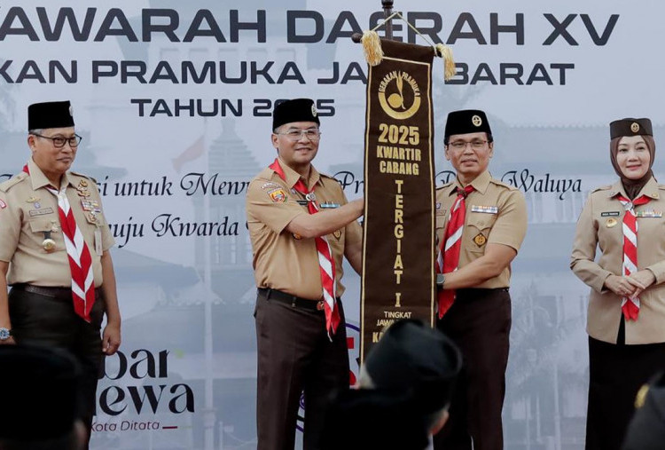 Bupati Bogor dan Pramuka Kwarcab Kabupaten Bogor Raih Penghargaan dari Gerakan Pramuka Jawa Barat 2025