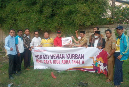 Idul Adha 1444 H, Coca-Cola Europacific Partners Indonesia Donasi Hewan Kurban ke Masyarakat Sekitar Area Operasional 