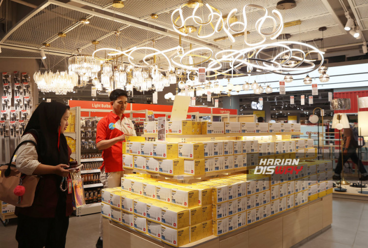 Dari 30 Kota ke 80 Kota: AZKO Perbesar Langkah Berbagi Cahaya untuk Jaga Bumi