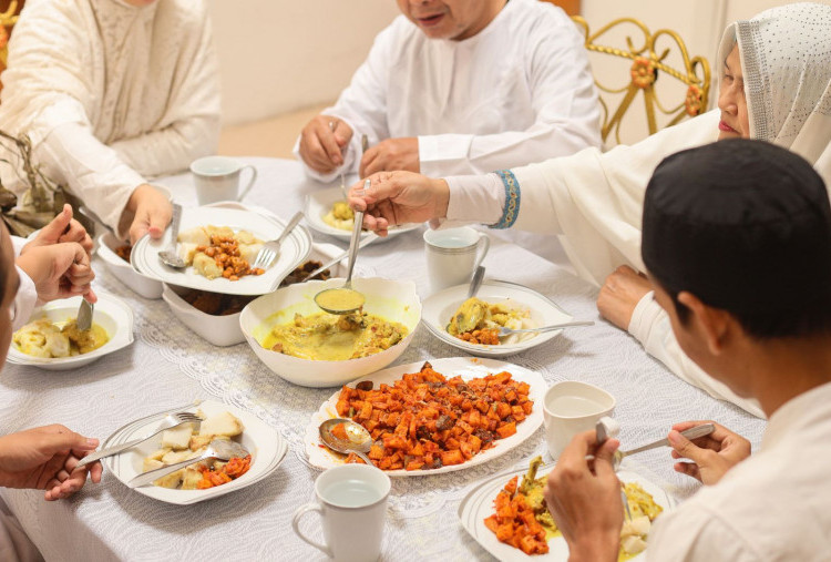 6 Tip Mengatur Pola Makan saat Lebaran