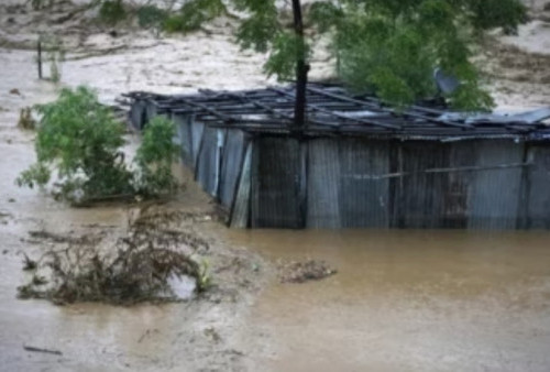 Nepal Disapu Banjir Bandang Setinggi Dada, Ratusan Orang Tewas