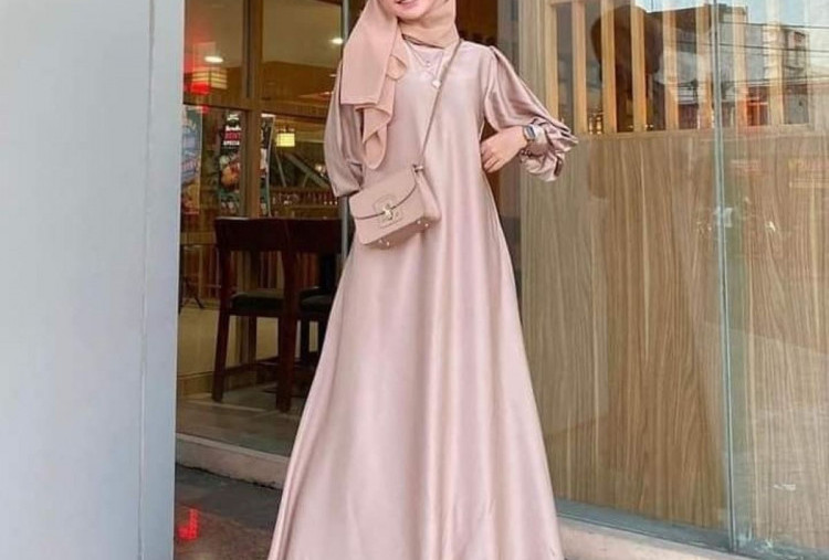 Gamis Airy-Silk Antigerah, Solusi Tampil Mewah saat Salat Id di Lapangan Terbuka