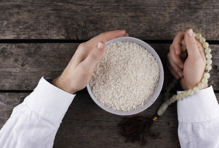 Sudah Bayar Fidyah tapi Masih Harus Ganti Puasa? Ini Penjelasan Lengkapnya