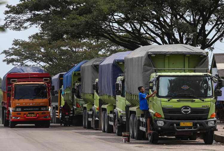 Puncak Arus Balik, Menhub Kembali Ingatkan Pengusaha Truk untuk Patuhi Larangan Melintas 