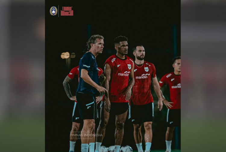 GILAA! Pagi Ini Alex Pastoor Latih Taktik Timnas Sangat Tegas, Nasionalisme Paes Buat Merinding, Striker Irak Cidera