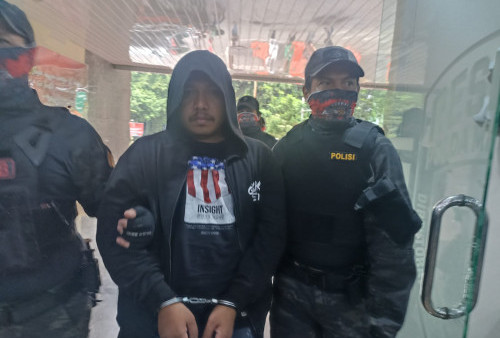 Pelaku Utama Debt Collector Bentak Polisi Akhirnya Tertangkap, Kuasa Hukum 'Ngemis' ke Kapolda Metro Jaya Minta Dibebaskan!