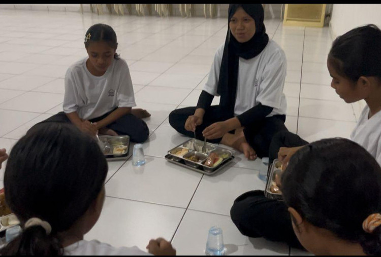 Anisa dan Kisah Toleransi Ramadan di Sekolah Rakyat Kupang