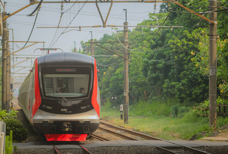 KRL Tanah Abang-Duri Kembali Normal Pasca-peristiwa Kebakaran