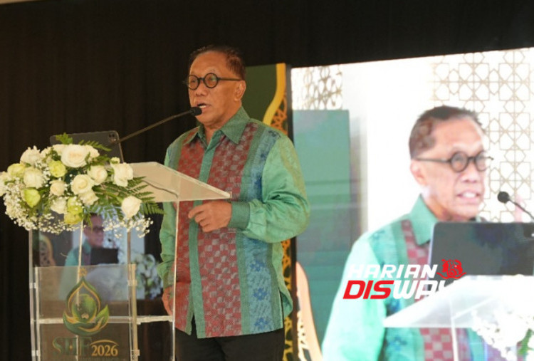 Ketua Dewan Penasihat AASI Firdaus Djaelani mendorong industri belajar dari pengalaman negara lain agar semakin inovatif, adaptif, dan inklusif. Penguatan penetrasi tidak cukup melalui pemahaman produk keuangan syariah, tetapi juga perlu menghadirkan solusi perlindungan yang sesuai kebutuhan masyarakat. Foto: AASI