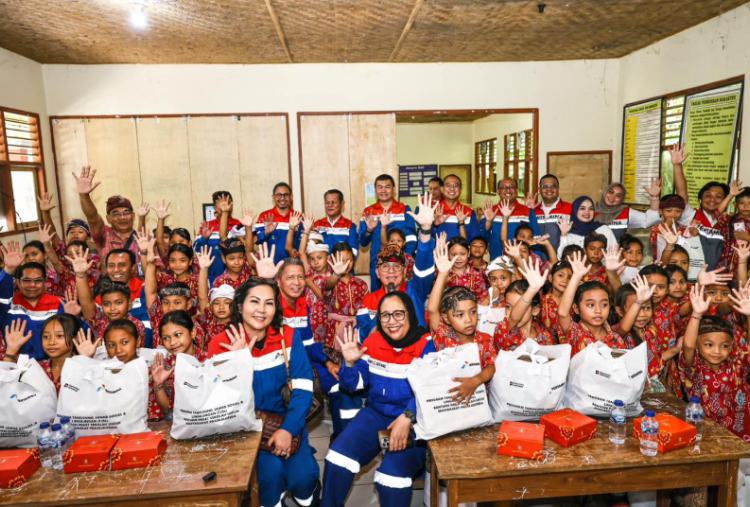 Cetak Calon Pemimpin Bangsa, Dewan Komisaris Pertamina Bagikan Cerita Inspiratif di depan Para Siswa