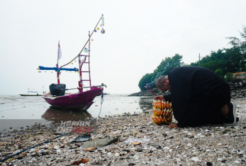 Ritual Tolak Bala Jelang Tahun Baru Imlek