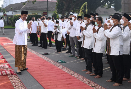 Jokowi dan Iriana Salat Idul Adha di Masjid Istiqlal