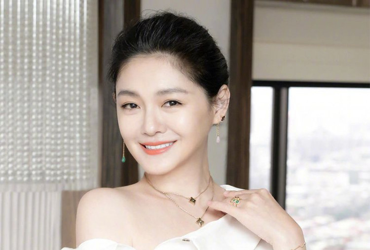 6 Fakta tentang Barbie Hsu yang Jarang Diketahui Publik