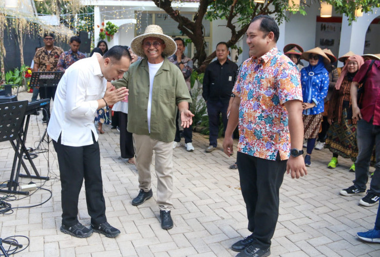 Curhat Eri Cahyadi di HUT ke-5 Harian Disway: Pak Dahlan Iskan Guru Saya...
