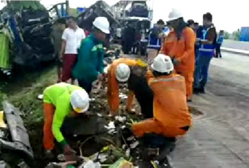 Korban Tabrakan Beruntun Tol Semarang-Solo Bertambah Menjadi 7 Orang Tewas, Libatkan 8 Kendaraan Besar