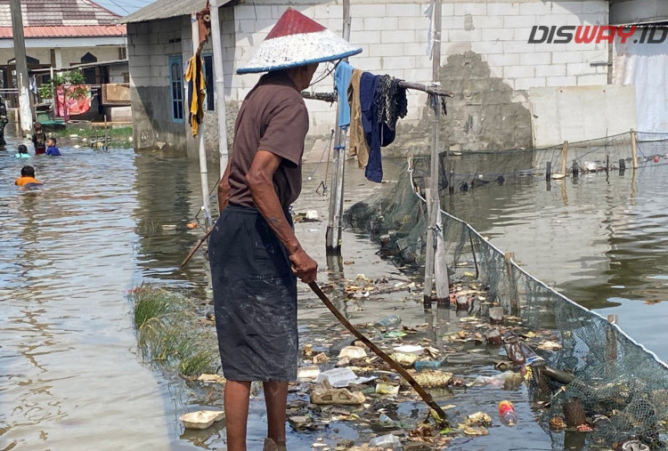 Akibat dari Banjir Rob di Kabupaten Bekasi, Warga Tedampak Penyakit Kulit